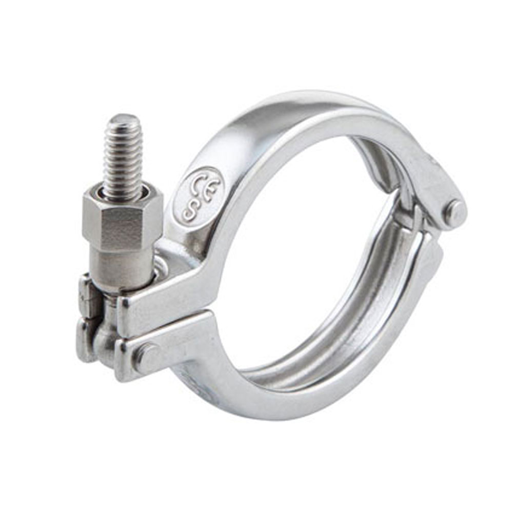 AC-Klammer Typ S mit Sechskantmutter, gegossen. Eine silberfarbene Metallklemme mit zwei Scharnierhälften und einem Schraubverschluss mit Sechskantmutter.